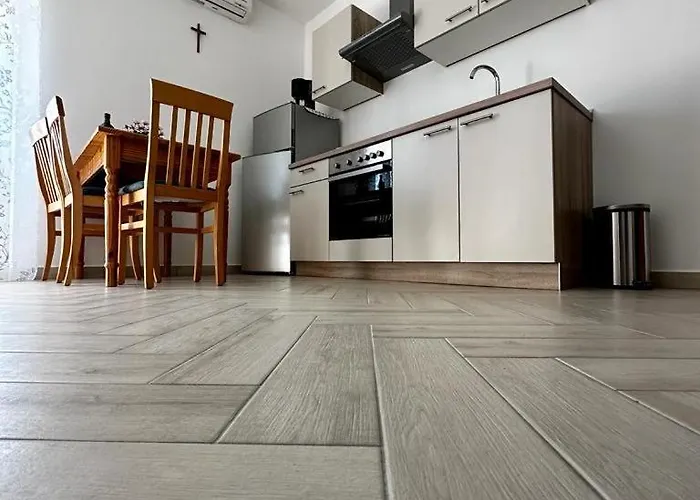 Devescovi Apartment *